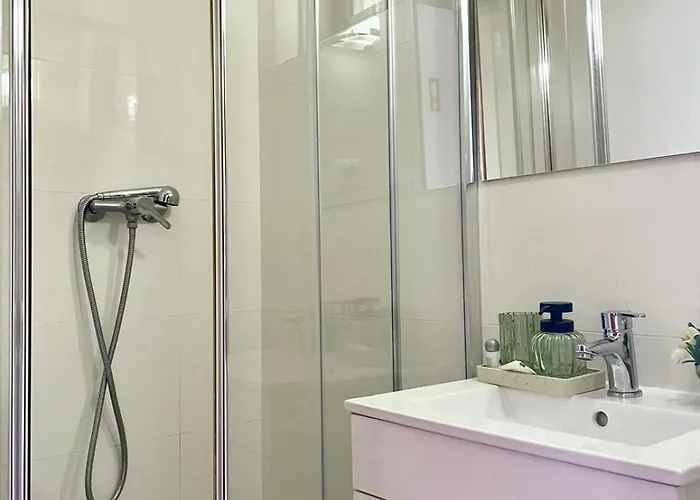 Novo! Junto A Com Piscina Daire *