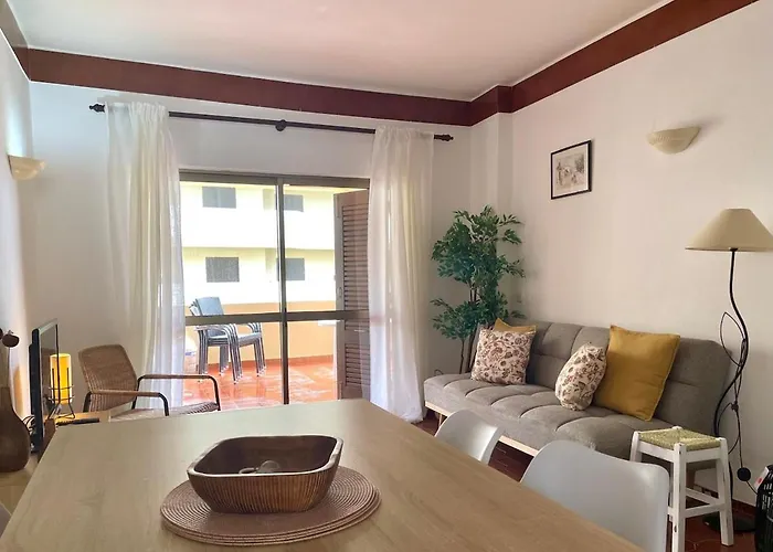 Novo! Junto A Com Piscina Daire *