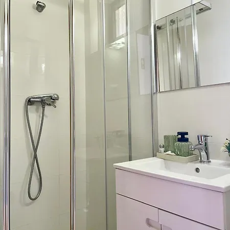 Novo! Junto A Com Piscina Apartamento *